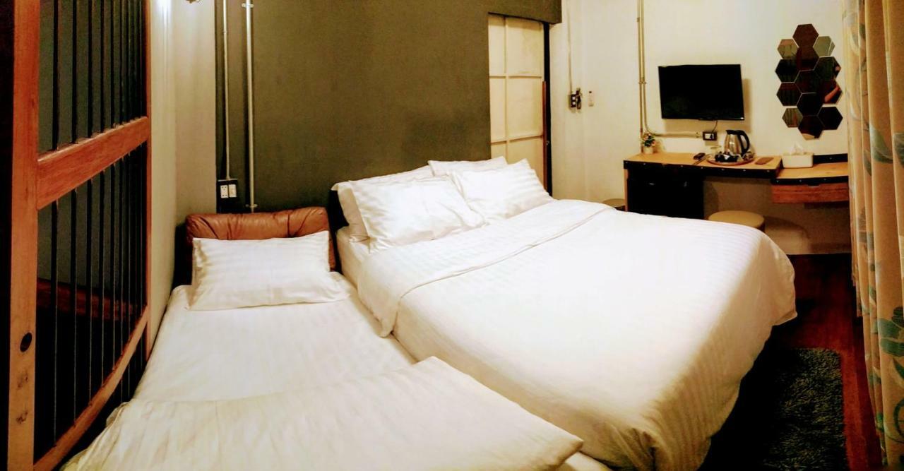 Zeds Hostel Bangkok Exterior foto
